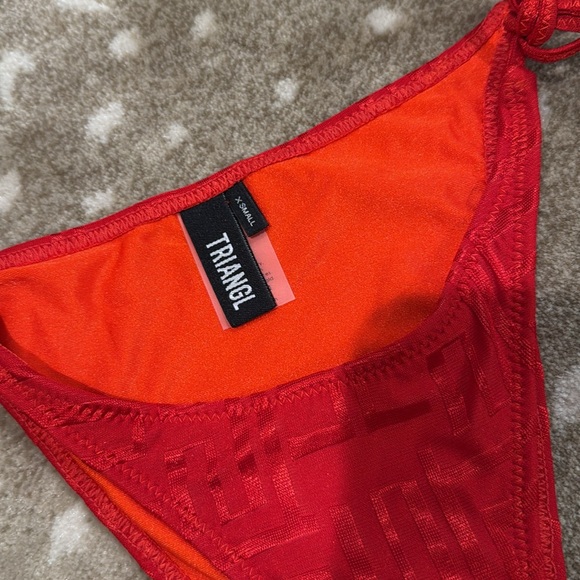 Triangl Swimwear VINCA - ATCH Top XS - Bottom XS Cheeky - Picture 12 of 15